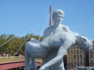 statue-quai-saone-The weight of oneself