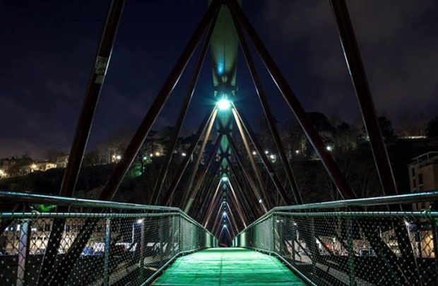 Photo de la passerelle de l’Homme de la roche | Redécouvrir Lyon en photo